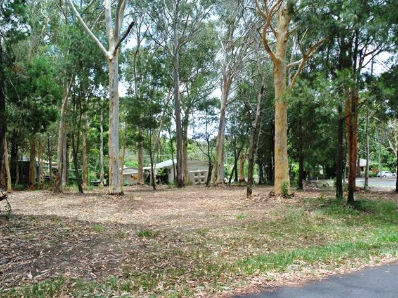 2 Baracoota St, Macleay Island QLD 4184