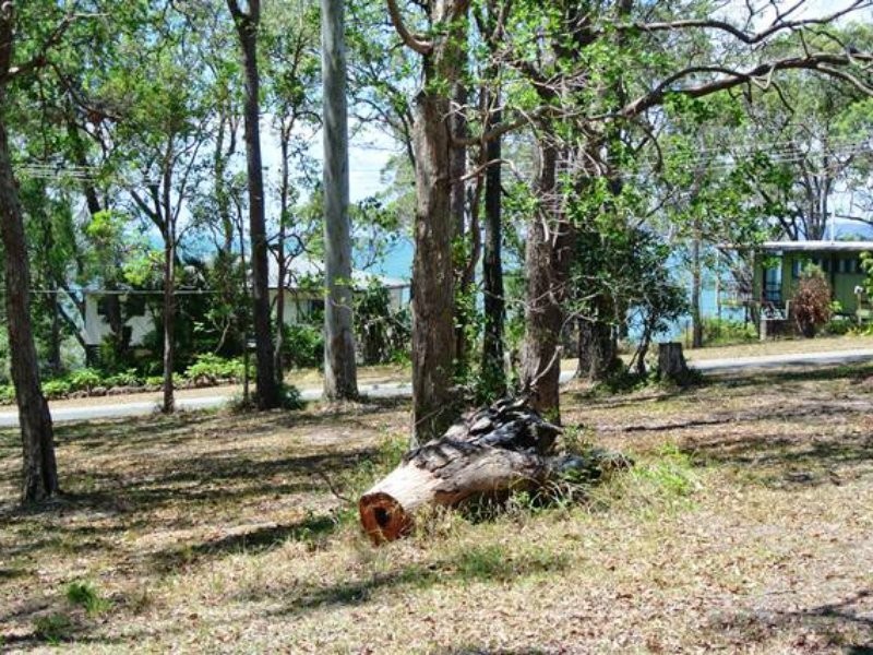 94 Beelong St, Macleay Island QLD 4184
