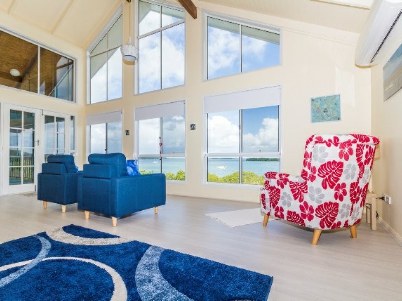 14 Emily Crescent, Macleay Island QLD 4184