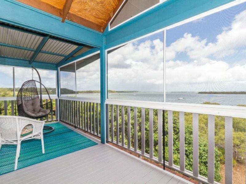 14 Emily Crescent, Macleay Island QLD 4184