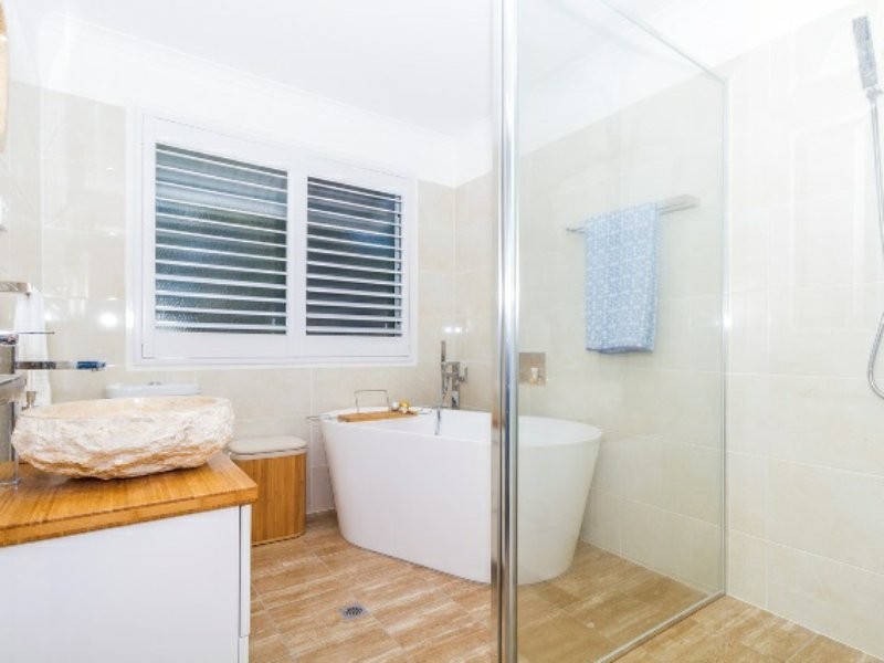 14 Emily Crescent, Macleay Island QLD 4184