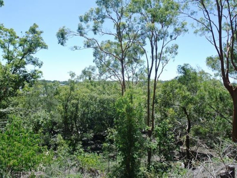 32 Calm Waters Crescent, Macleay Island QLD 4184