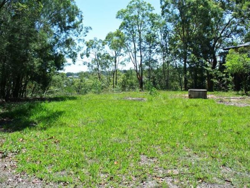 32 Calm Waters Crescent, Macleay Island QLD 4184