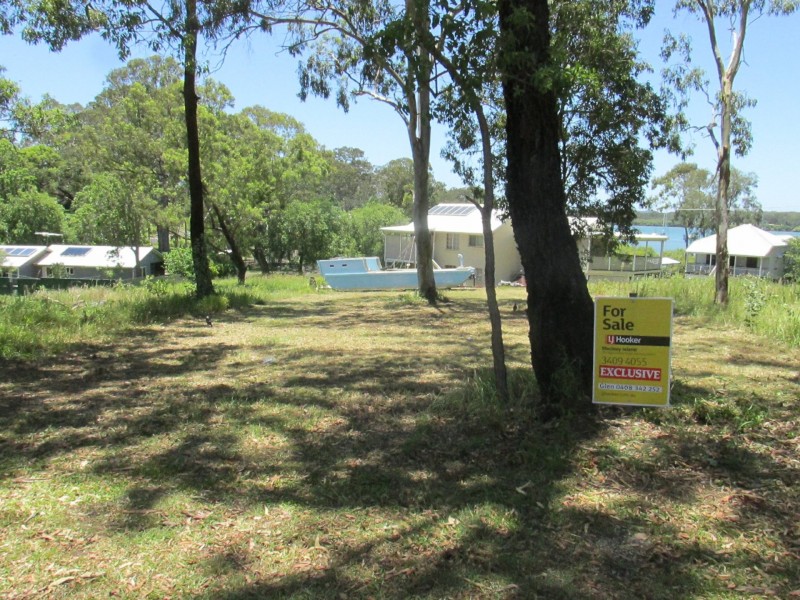 31 Lucas Drive, Lamb Island QLD 4184