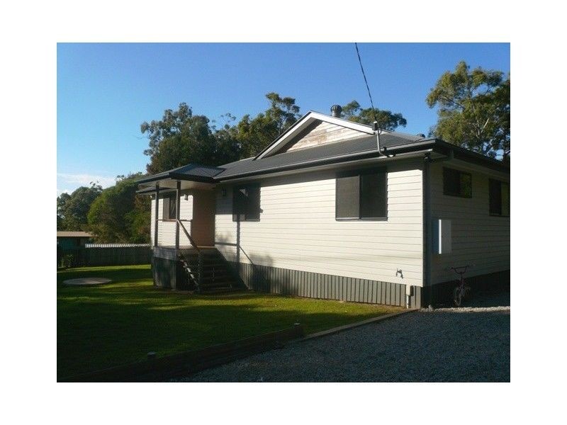 24-26 Natone Tce, Macleay Island QLD 4184