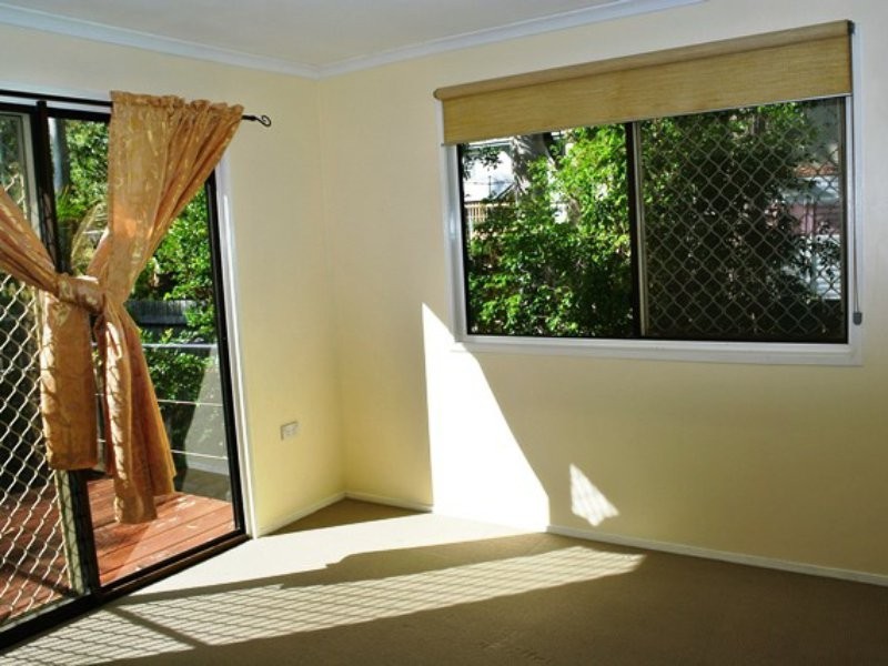 9 Aruma Street, Macleay Island QLD 4184