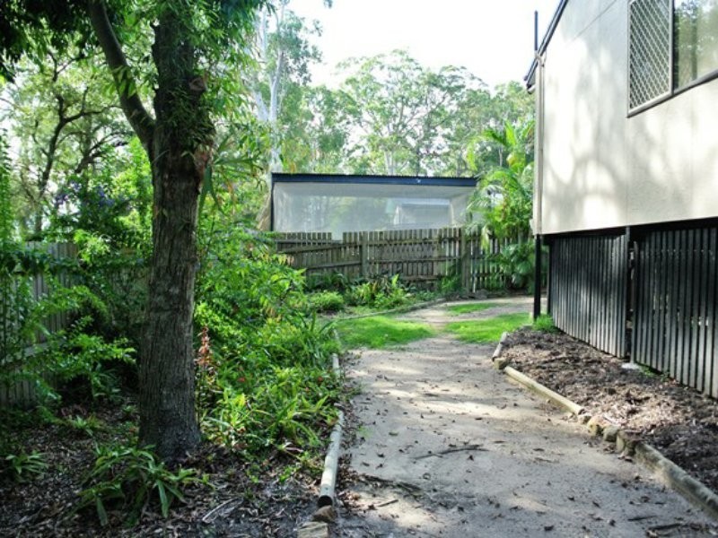 9 Aruma Street, Macleay Island QLD 4184