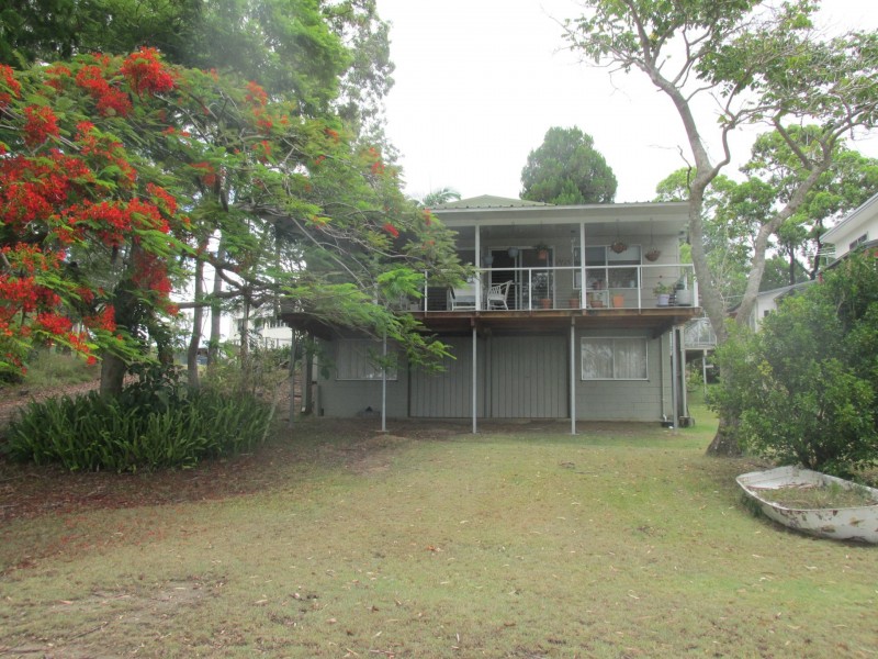 11 Zelma, Macleay Island QLD 4184