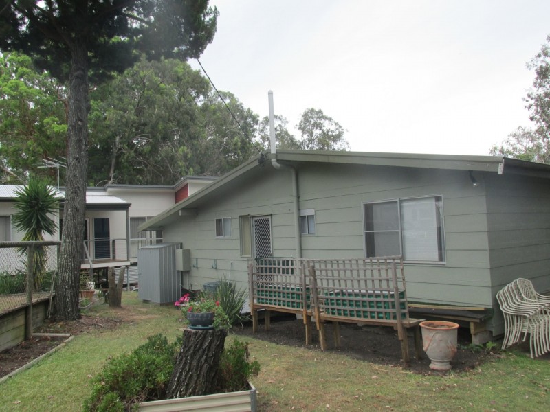 11 Zelma, Macleay Island QLD 4184