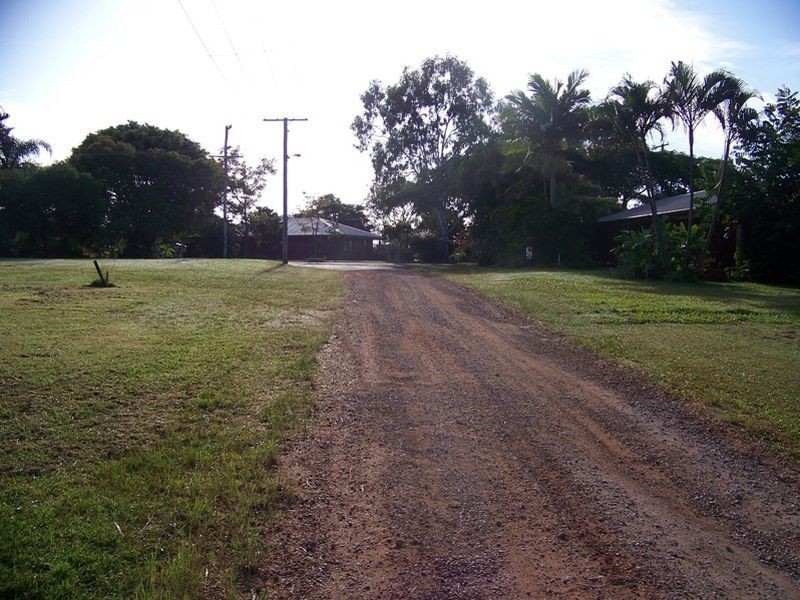 8 Michael Avenue, Lamb Island QLD 4184
