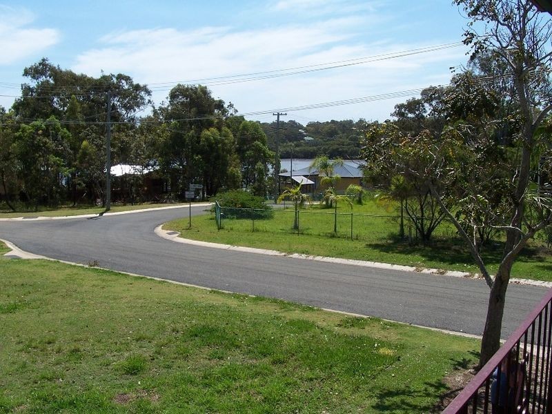 40 Cresthaven Street, Lamb Island QLD 4184