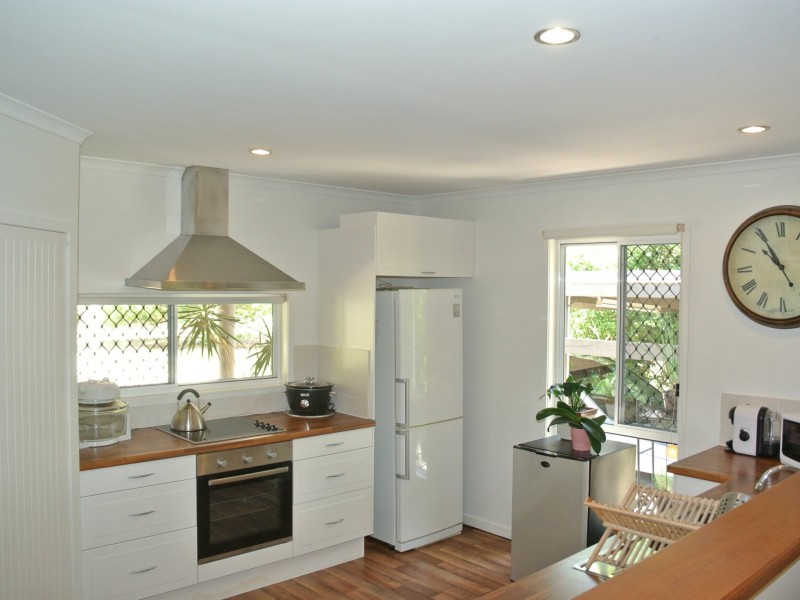 56 Alexander Street, Macleay Island QLD 4184