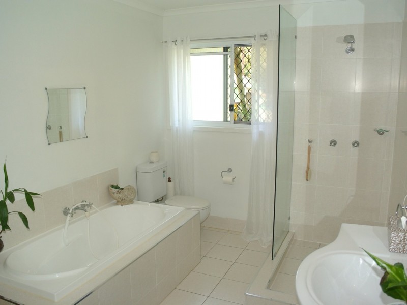 56 Alexander Street, Macleay Island QLD 4184