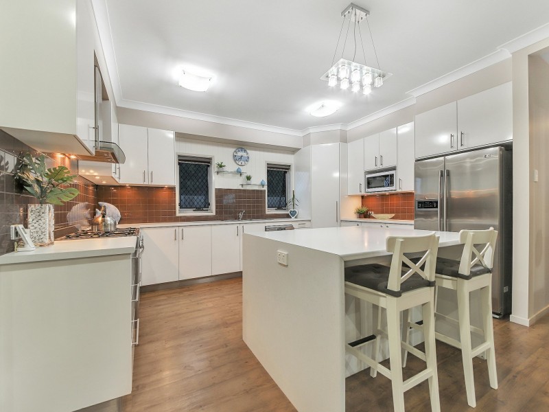 5 AQUILA STREET, Redland Bay QLD 4165