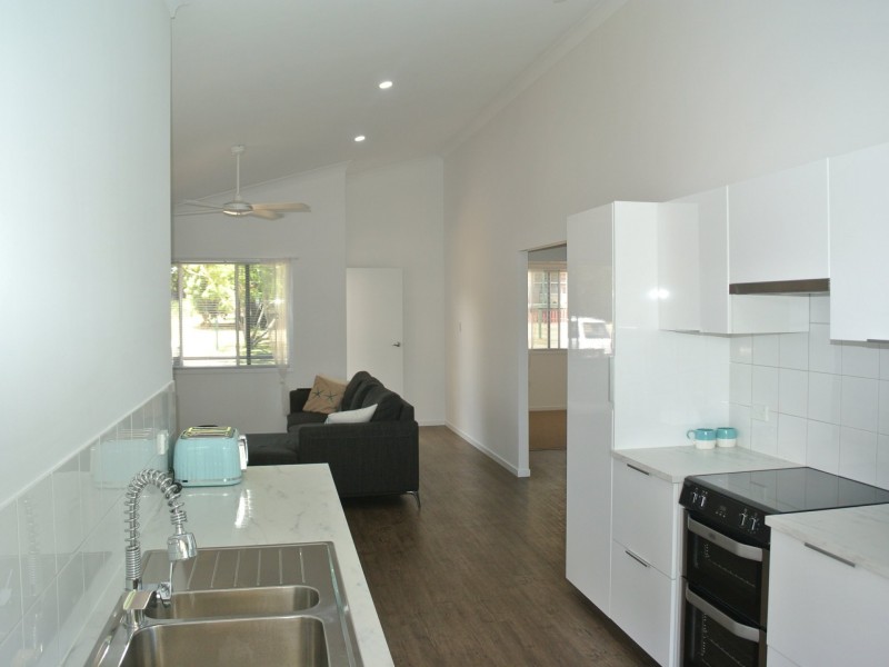 1 Vine Street, Macleay Island QLD 4184