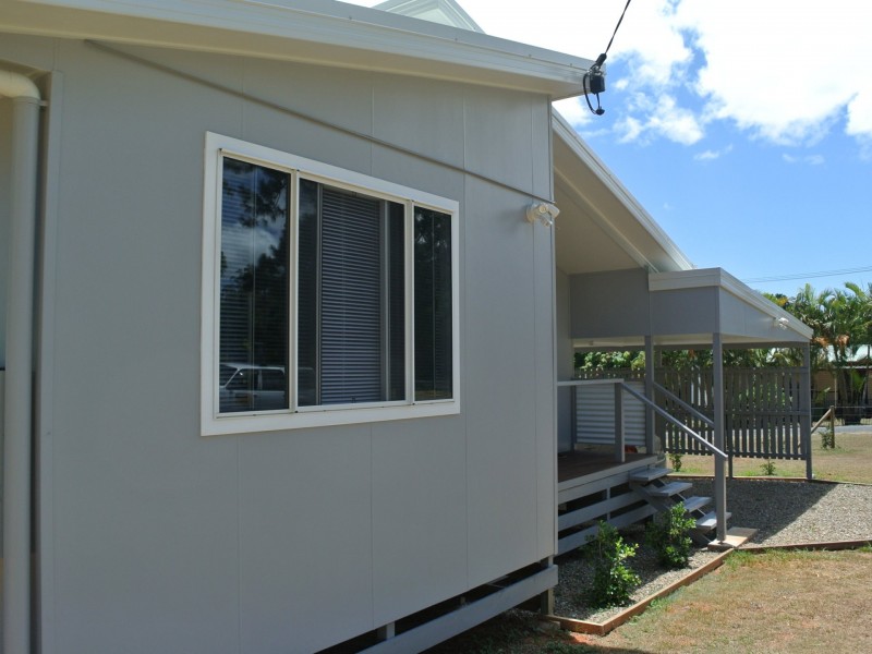 1 Vine Street, Macleay Island QLD 4184