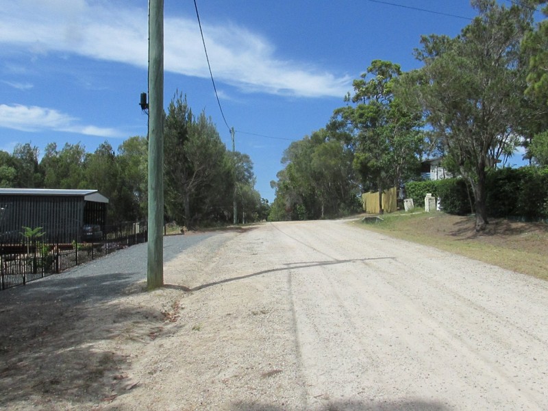 18 Ashton Street, Macleay Island QLD 4184