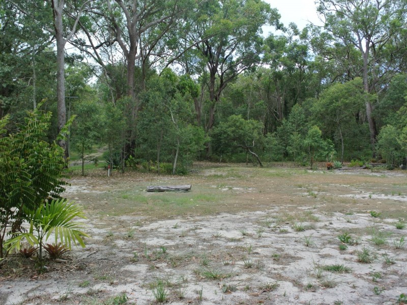 12 Dinjerra Street, Macleay Island QLD 4184