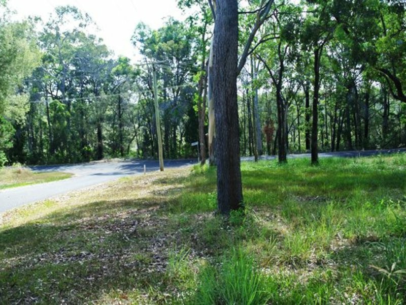 5 Blue Waters Crescent, Macleay Island QLD 4184