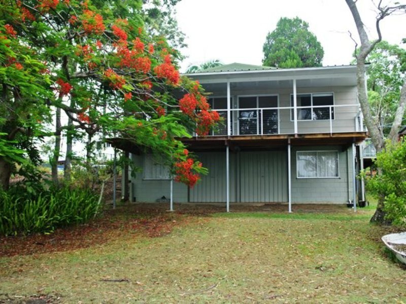 11 Zelma Court, Macleay Island QLD 4184
