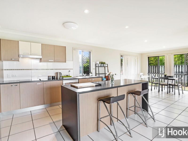 21 Aqua Crescent, Redland Bay QLD 4165