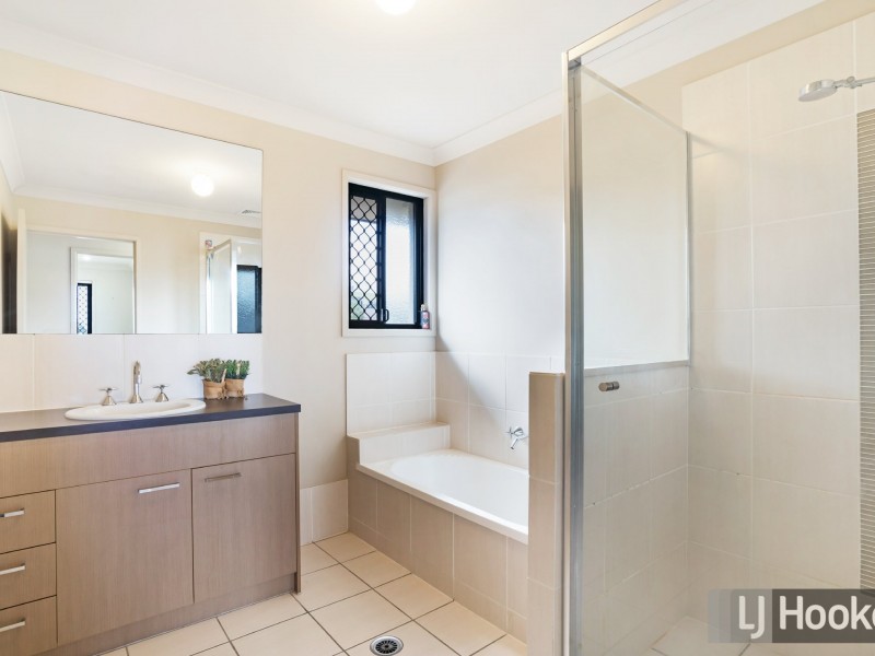 21 Aqua Crescent, Redland Bay QLD 4165
