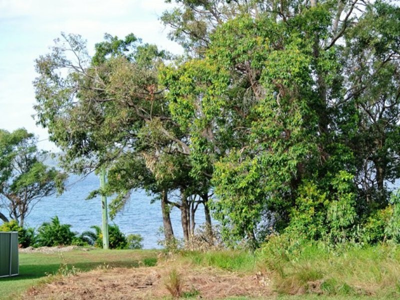 33 Jane Street, Macleay Island QLD 4184