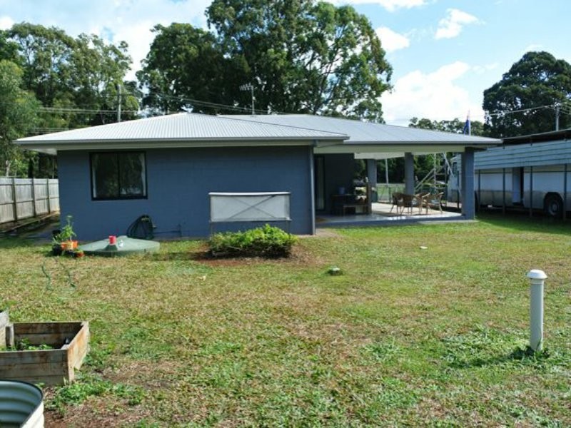 4 Citron Street, Macleay Island QLD 4184