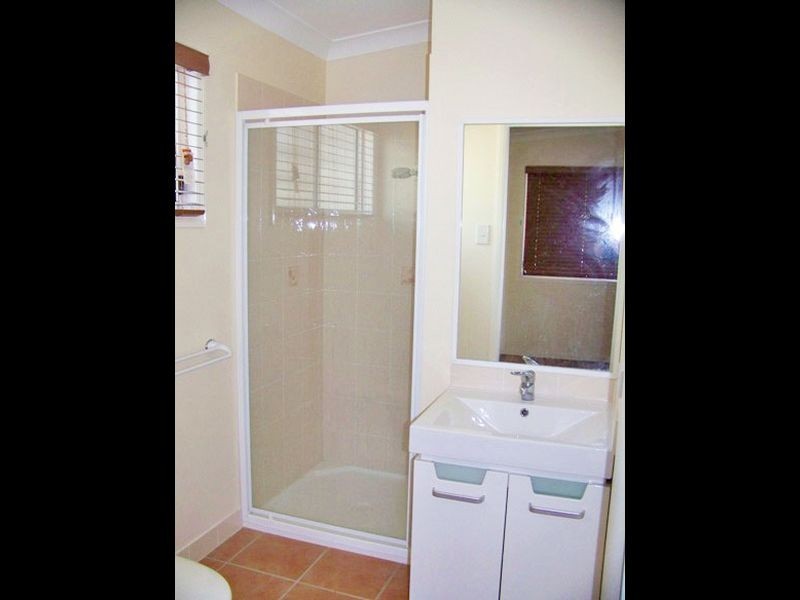 2 Noogie Street., Macleay Island QLD 4184
