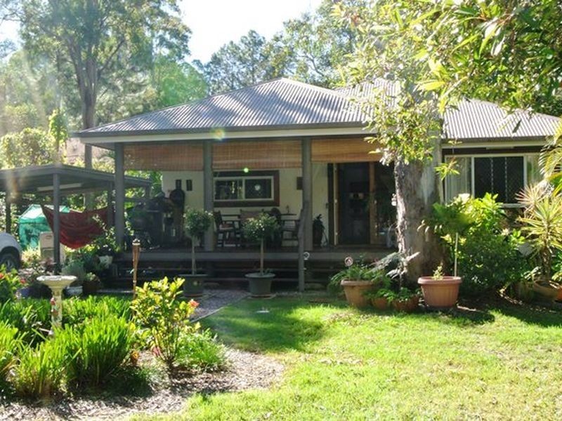 56 Alexander Street, Macleay Island QLD 4184