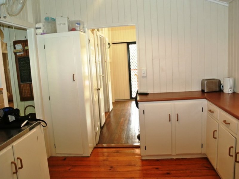 17 Pecan Street, Macleay Island QLD 4184
