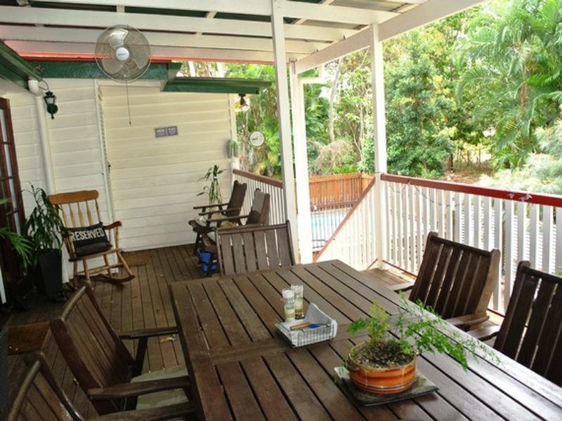 17 Pecan Street, Macleay Island QLD 4184