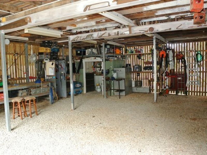 17 Pecan Street, Macleay Island QLD 4184