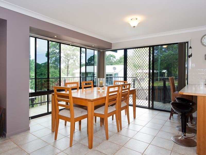 9 Helen Parade, Lamb Island QLD 4184