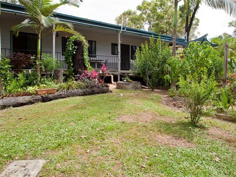 10 Peace st, Lamb Island QLD 4184