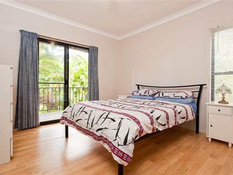 10 Peace st, Lamb Island QLD 4184
