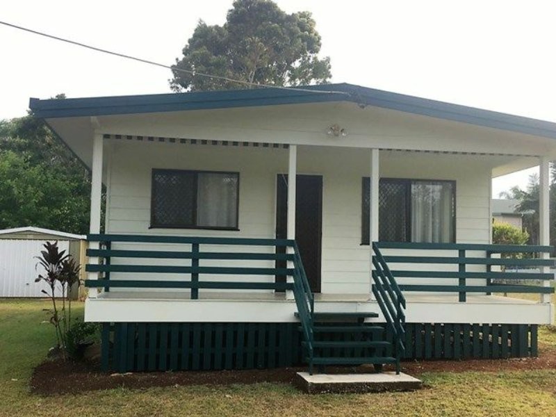 26 Noyes Parade, Karragarra Island QLD 4184