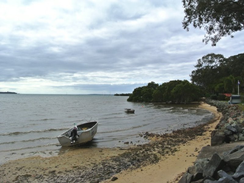 31 Benowa Street, Macleay Island QLD 4184