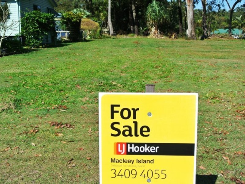 31 Benowa Street, Macleay Island QLD 4184
