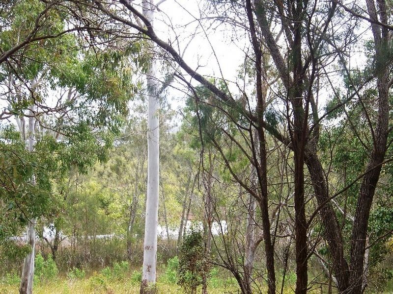 30 Charles Tce, Macleay Island QLD 4184
