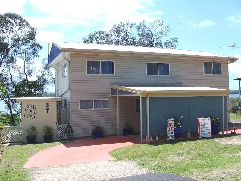 37 Jan Street, Macleay Island QLD 4184