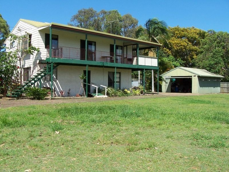 40 Crest Haven, Lamb Island QLD 4184