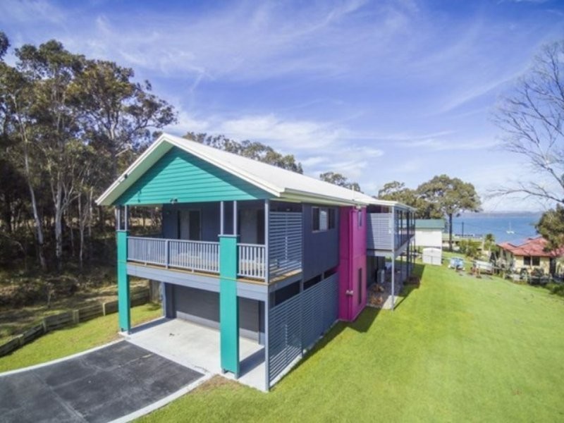206 Kate Street, Macleay Island QLD 4184