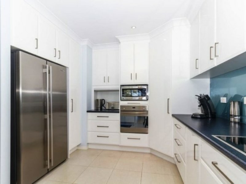 206 Kate Street, Macleay Island QLD 4184
