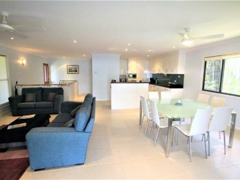 206 Kate Street, Macleay Island QLD 4184