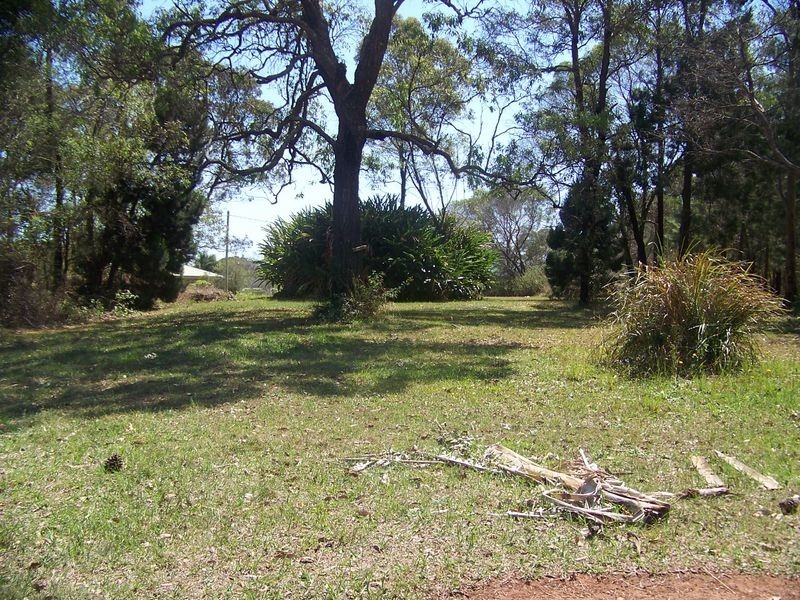 13 Cooee Cres, Macleay Island QLD 4184