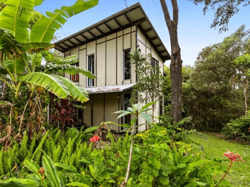 2 Camena Street, Macleay Island QLD 4184