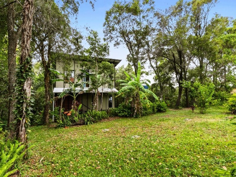 2 Camena Street, Macleay Island QLD 4184