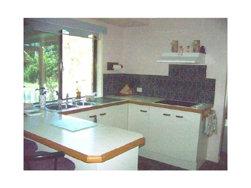 2 Michael, Lamb Island QLD 4184