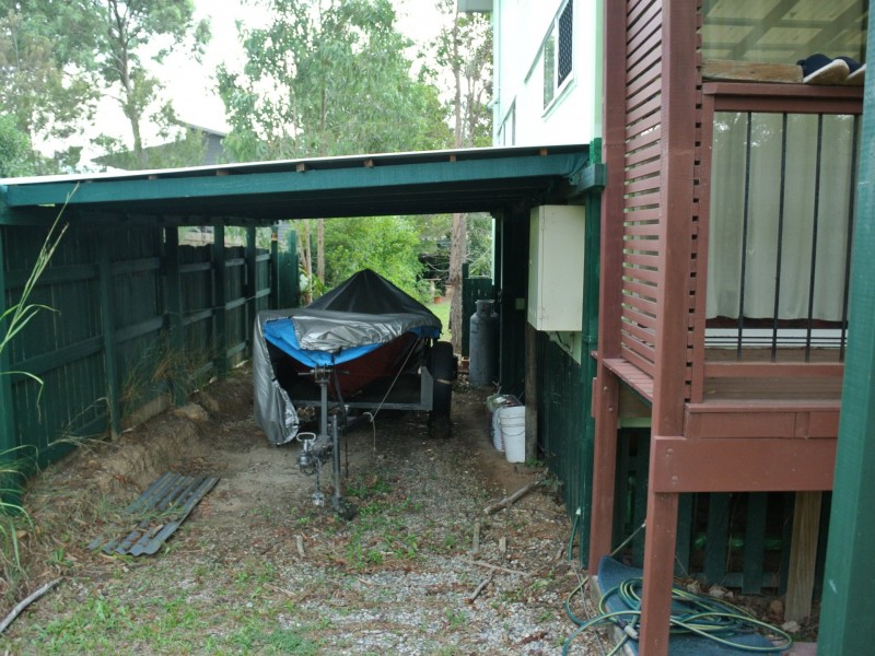 27 Oomool Street, Macleay Island QLD 4184
